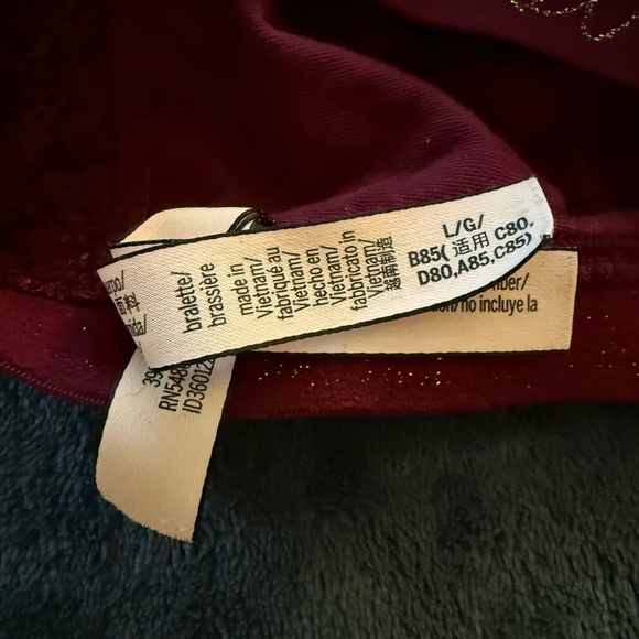 Deep purple front clasp Victoria’s Secret bra size Large, used - Picture 3 of 4